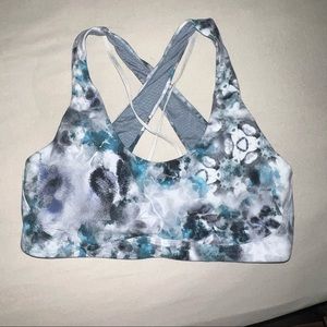 Lululemon Light Support Nulu Yoga Sports Bra